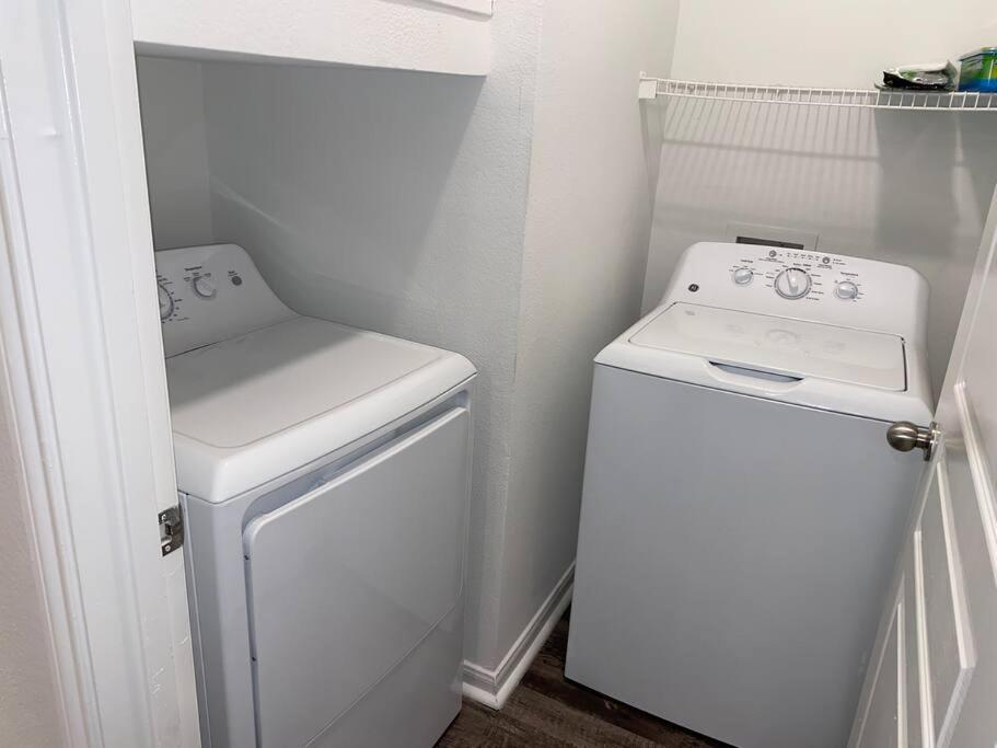 Your Warm Spacious Unit With Pool - Medical Center Houston Extérieur photo