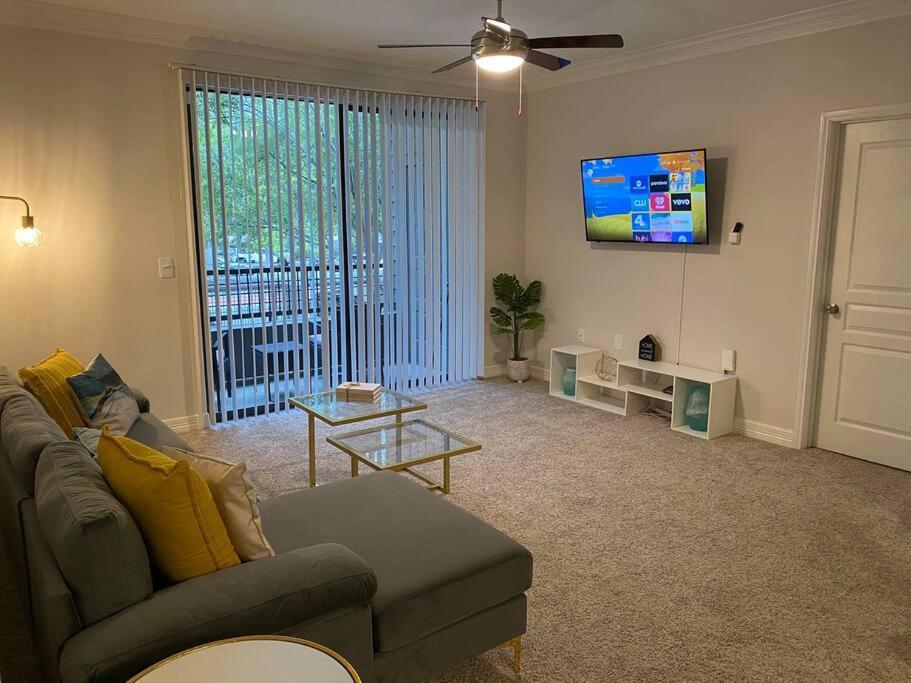 Your Warm Spacious Unit With Pool - Medical Center Houston Extérieur photo